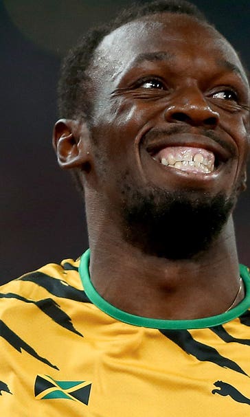 Usain Bolt completes "dizzy goal" challenge
